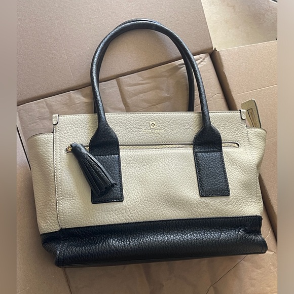 kate spade Handbags - Kate Spade Southport Avenue Harmony Cream/midnight Bag